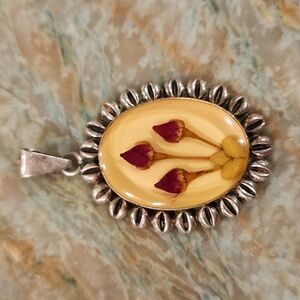 Vintage Pendant (925) with Dried Flowers.